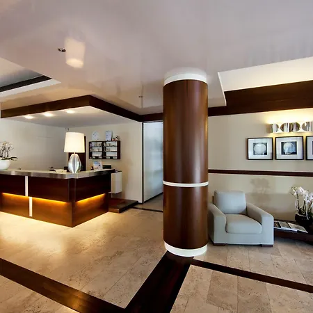 La Pineta Aparthotel 4*