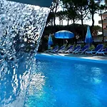 La Pineta Aparthotel 4*