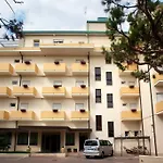 La Pineta 4*