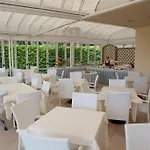 Aparthotel La Pineta 4*